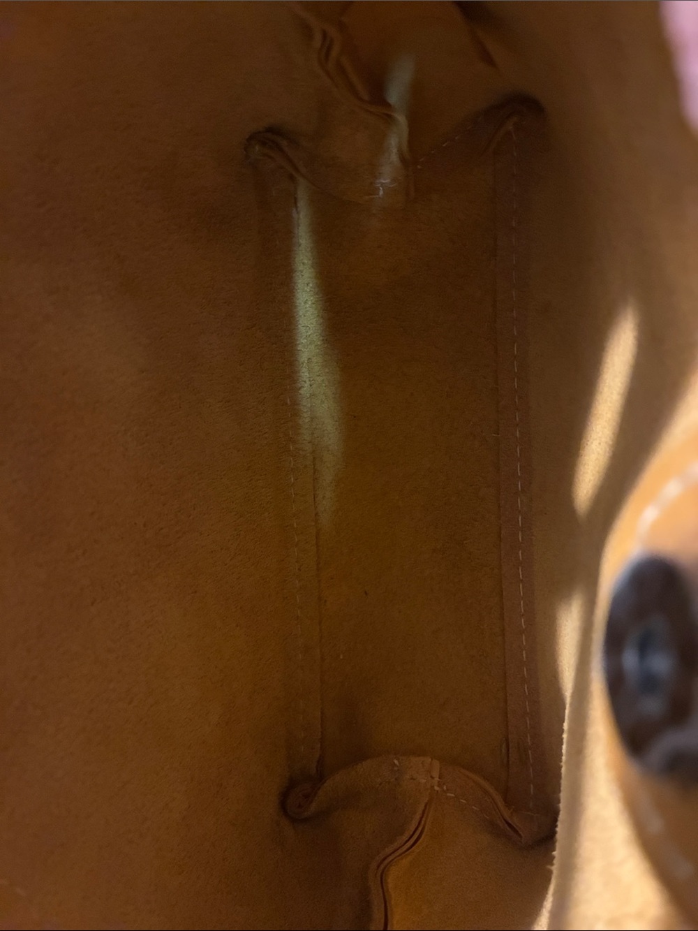 Portland Leather’s Small Folklore Raindrop Crossbody Tote in Sunflower Yellow! - Picture 6 of 15